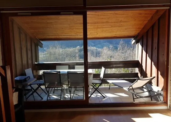 Pour 5 Personnes Avec Vue Sur Montagnes Et Village, A Cauterets, Proche Telecabines - Fr-1-812-63 Apartment *